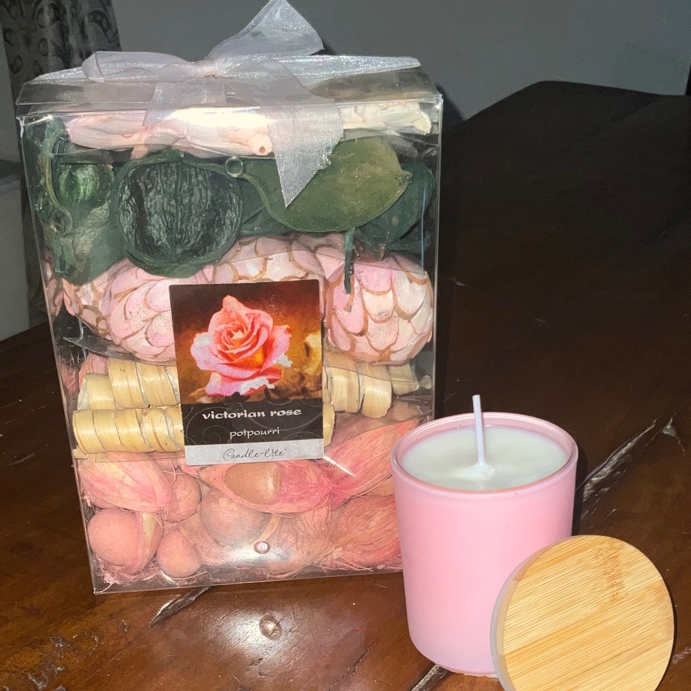 Candle-Lite Victorian Rose Large Quality Potpourri + Rose Scented Candle